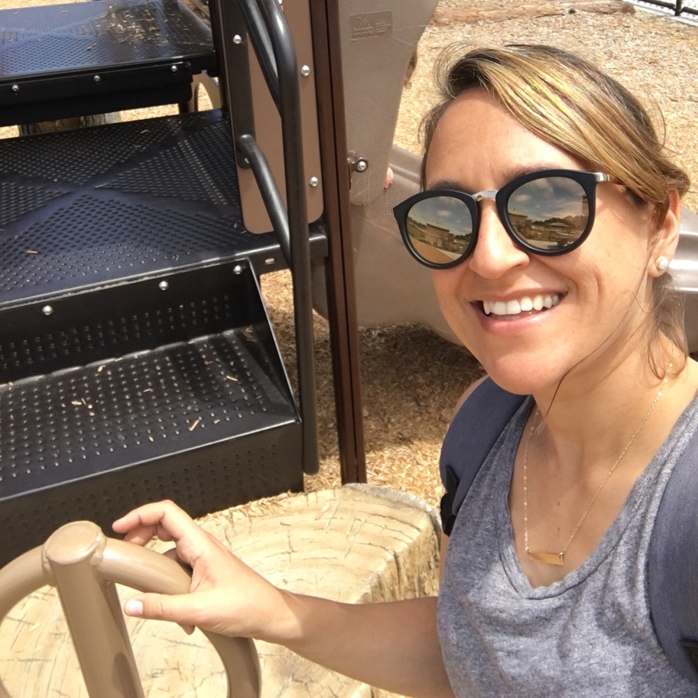 Meet your Posher, Lara